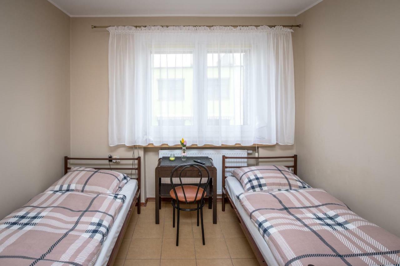 Pokoje Goscinne Arkadia Września Exterior foto